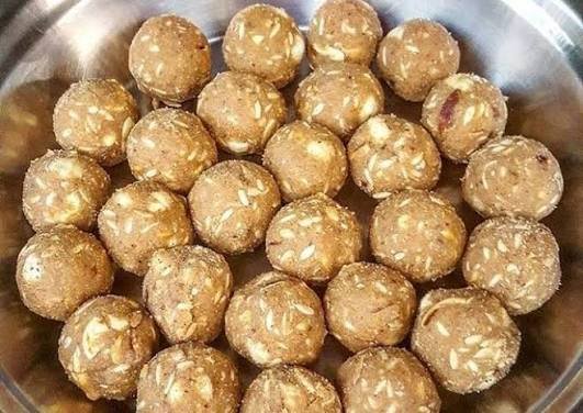 Bhiwani ke Gond Dry Fruit Laddu - photo 1